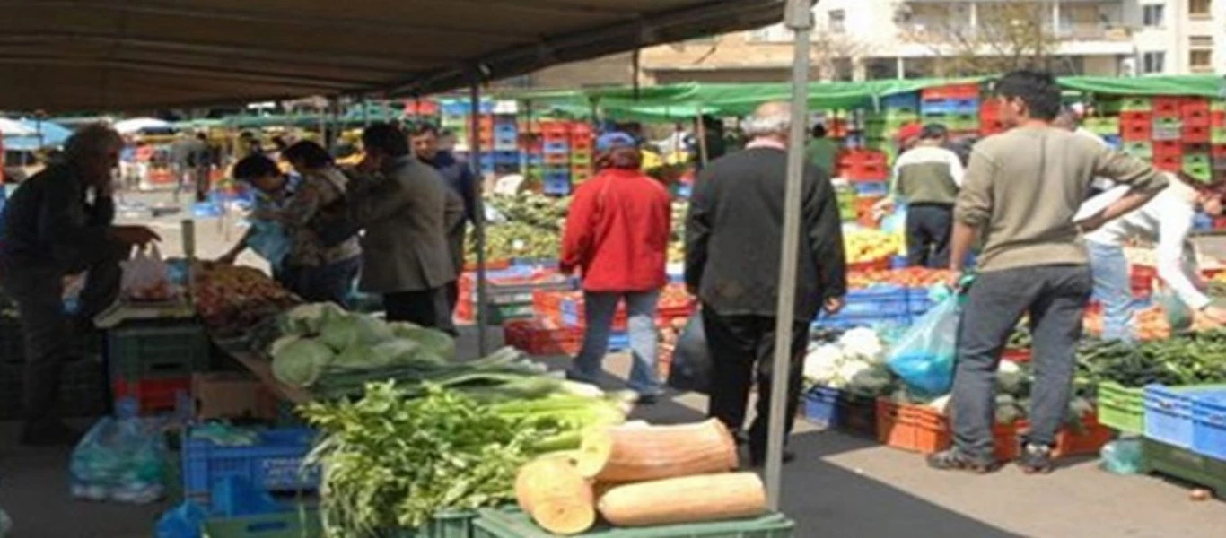 Στη μάχη για την καθαριότητα ο Δήμος Αθηναίων- Αποκομιδή 5 τόνων φρούτων και λαχανικών καθημερινά από τις λαϊκές αγορές